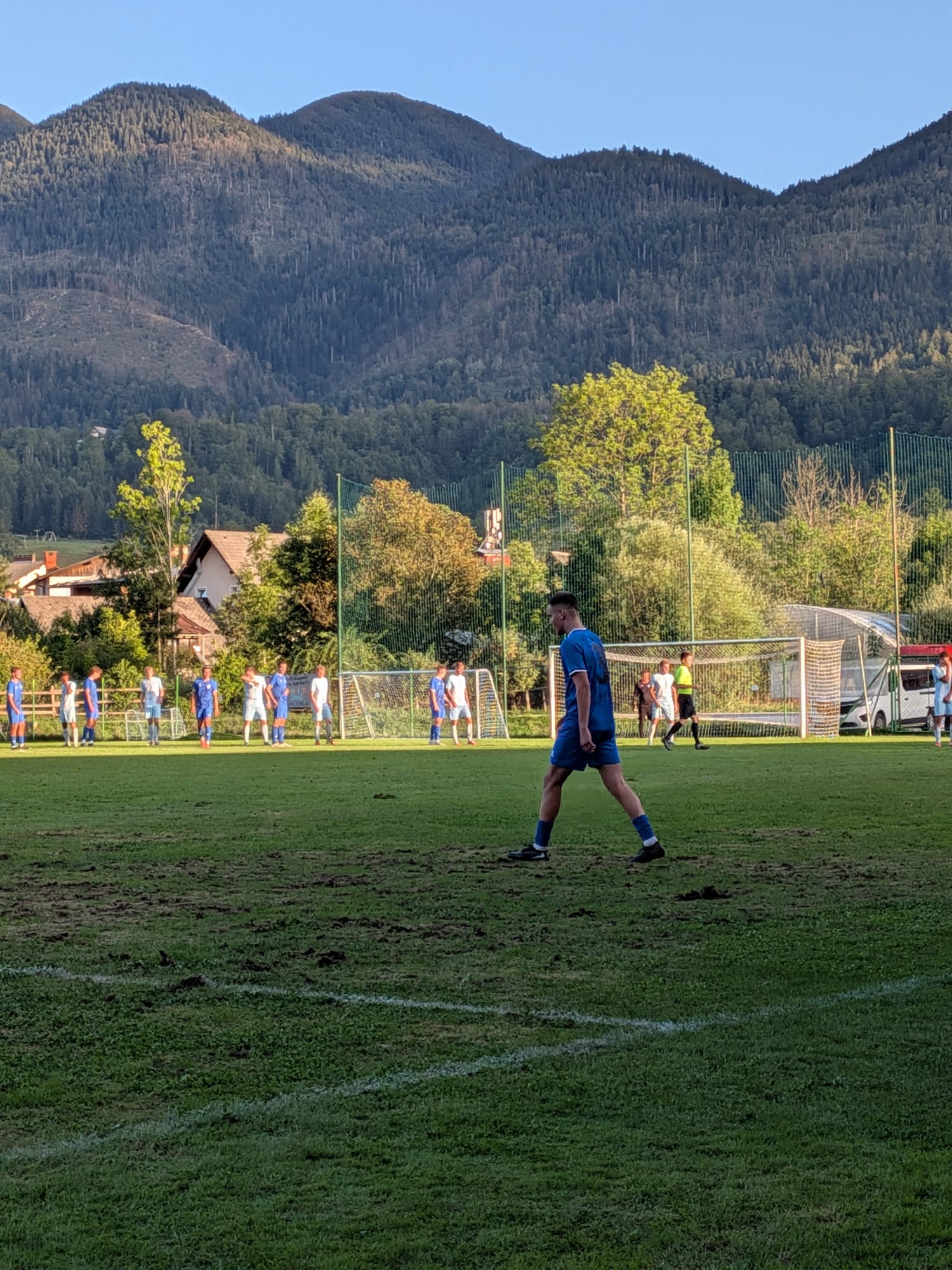 Slika v galeriji 1
